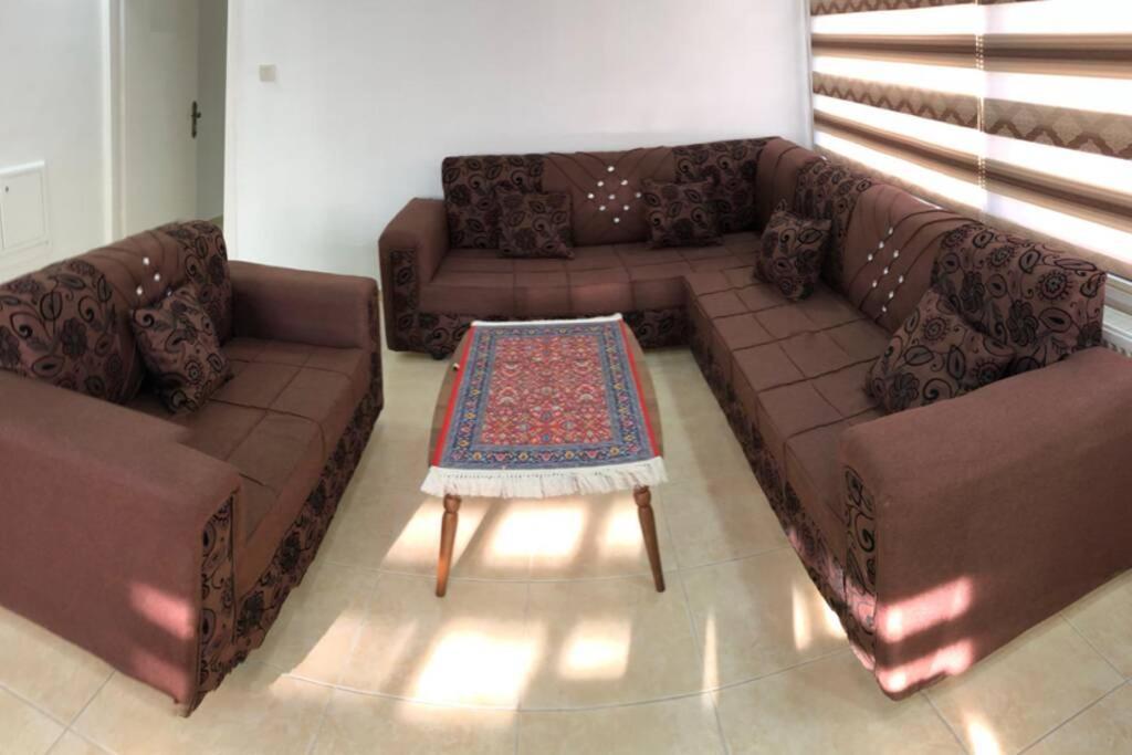 Apt 4 Rent/A Quiet Neighborhood Close To Services Amman Exterior photo