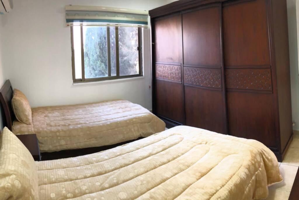 Apt 4 Rent/A Quiet Neighborhood Close To Services Amman Exterior photo
