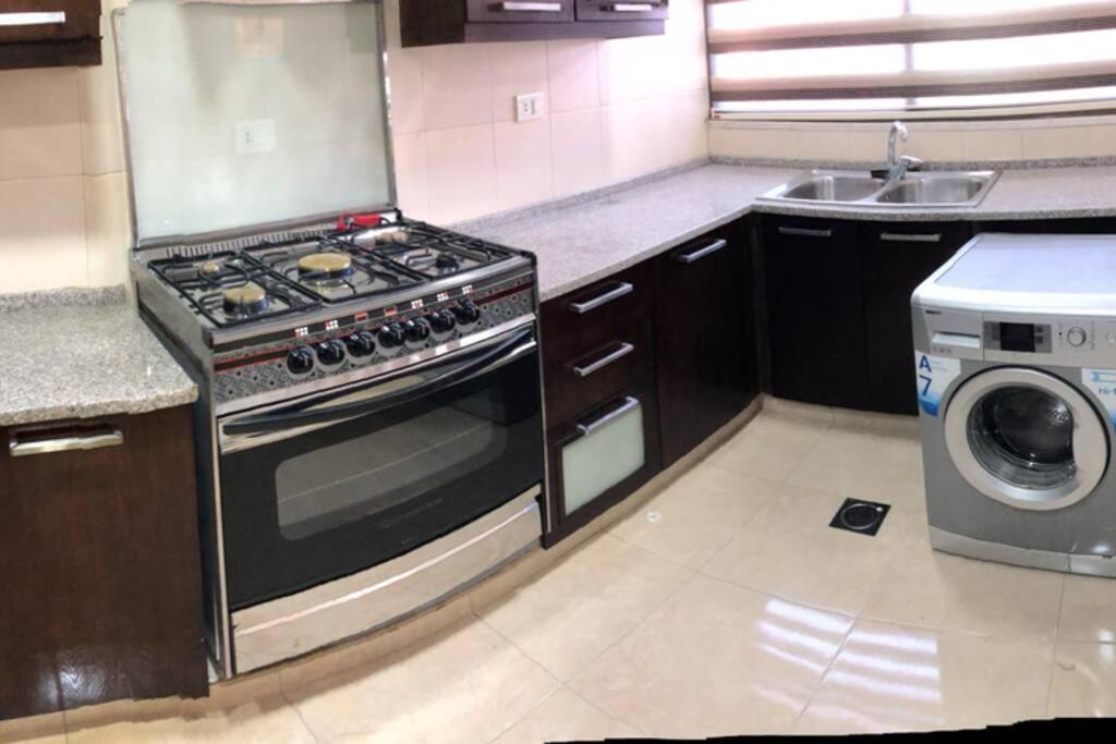Apt 4 Rent/A Quiet Neighborhood Close To Services Amman Exterior photo