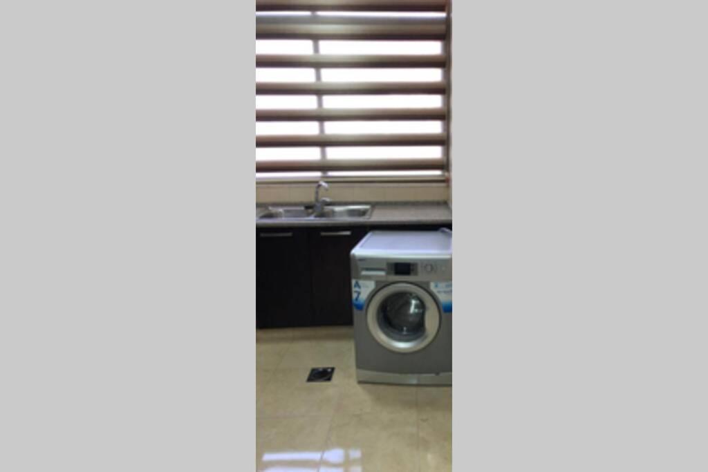Apt 4 Rent/A Quiet Neighborhood Close To Services Amman Exterior photo